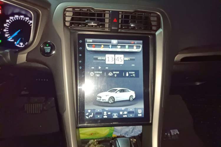 Used Ford Mondeo 2013 2.0L GTDi 200 Fashion Edition Audio And AC Panel