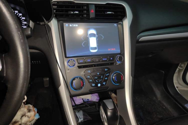Used Ford Mondeo 2013 1.5L GTDi180 Fashion Edition Audio And AC Panel