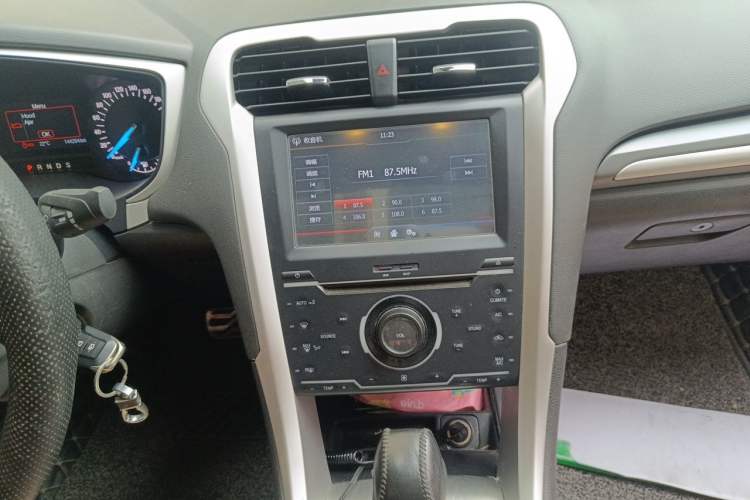 Used Ford Mondeo 2013 1.5L GTDi180 Fashion Edition Audio And AC Panel
