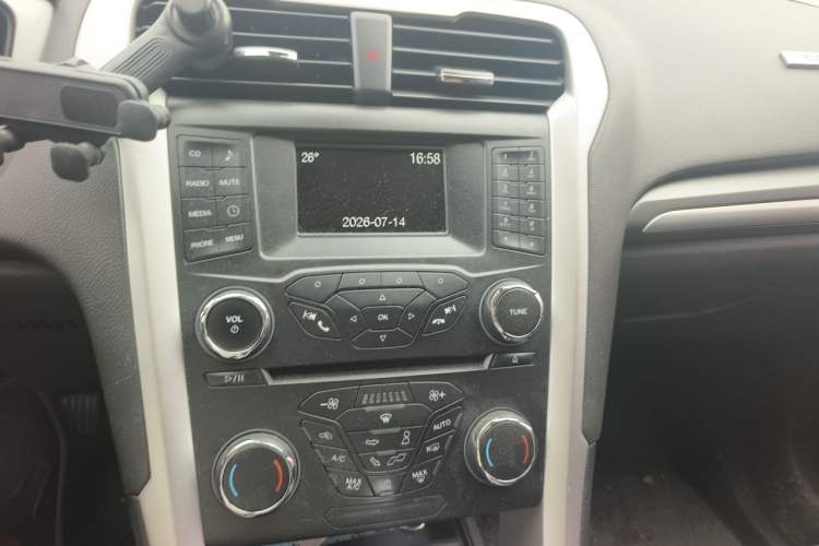 Used Ford Mondeo 2013 1.5L GTDi180 Fashion Edition Audio And AC Panel