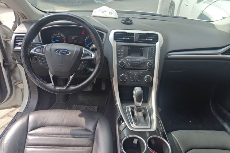 Used Ford Mondeo 2013 1.5L GTDi180 Fashion Edition Center Console