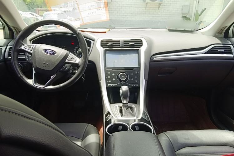 Used Ford Mondeo 2013 1.5L GTDi180 Fashion Edition Center Console