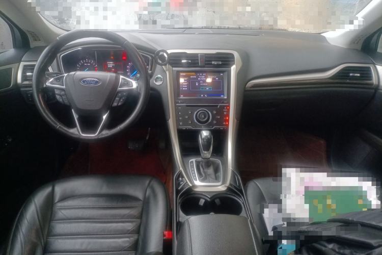 Used Ford Mondeo 2013 2.0L GTDi 200 Fashion Edition Center Console