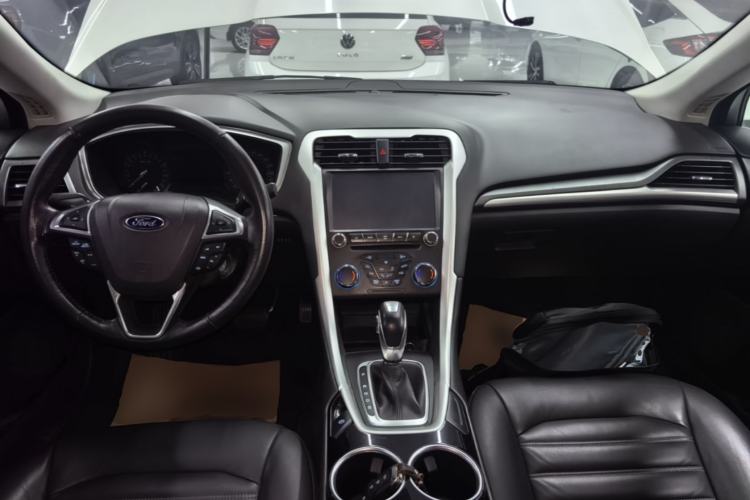 Used Ford Mondeo 2013 1.5L GTDi180 Fashion Edition Center Console