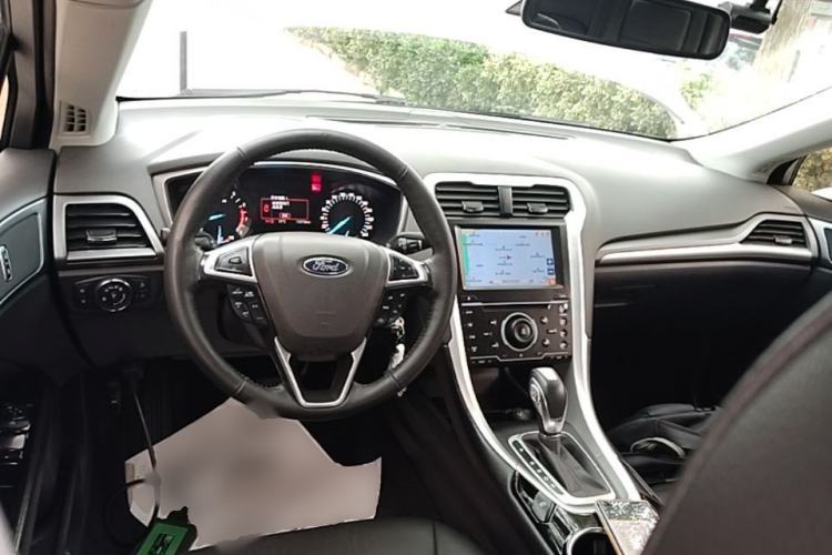 Used Ford Mondeo 2013 1.5L GTDi180 Fashion Edition Center Console