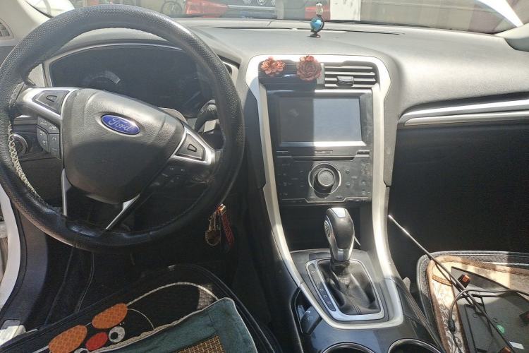 Used Ford Mondeo 2013 1.5L GTDi180 Fashion Edition Center Console