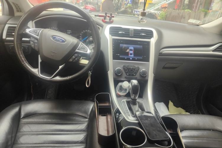 Used Ford Mondeo 2013 1.5L GTDi180 Fashion Edition Center Console