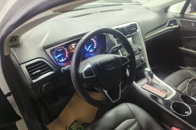 Used Ford Mondeo 2013 1.5L GTDi180 Fashion Edition Center Console