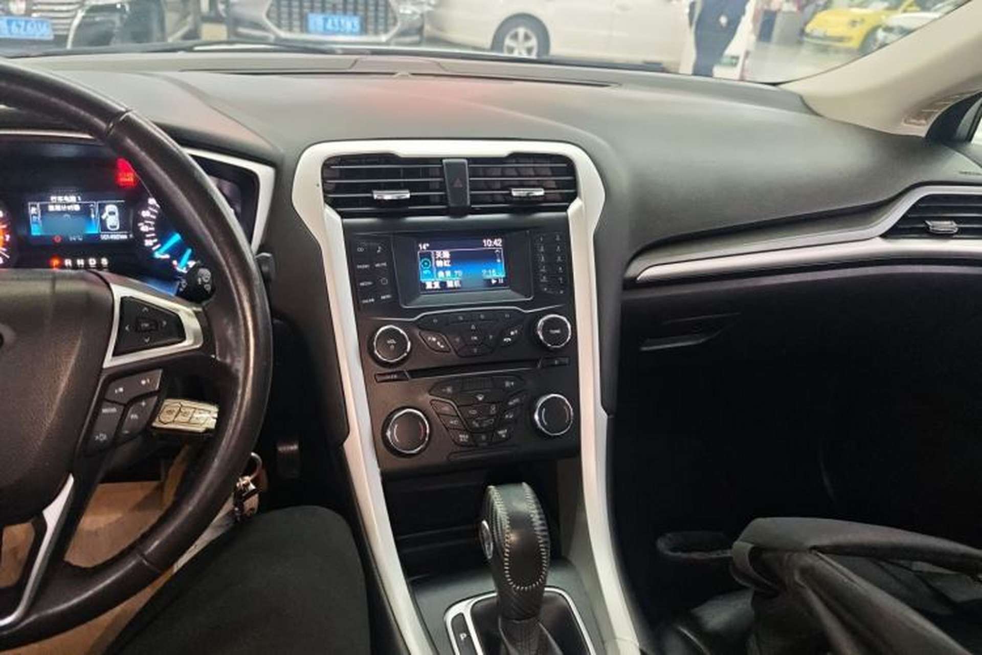 Used Ford Mondeo 2013 1.5L GTDi180 Fashion Edition Center Console