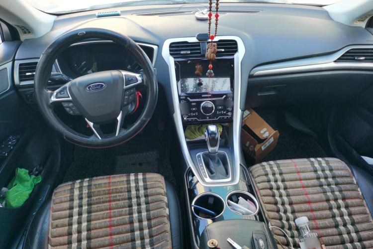 Used Ford Mondeo 2013 1.5L GTDi180 Fashion Edition Center Console