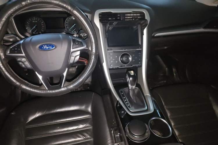 Used Ford Mondeo 2013 1.5L GTDi180 Fashion Edition Center Console