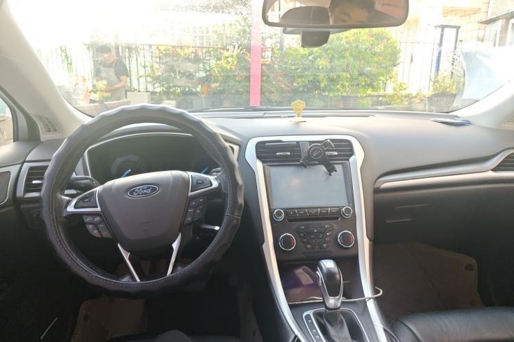 Used Ford Mondeo 2013 1.5L GTDi180 Fashion Edition Center Console