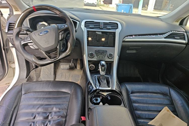 Used Ford Mondeo 2013 1.5L GTDi180 Fashion Edition Center Console