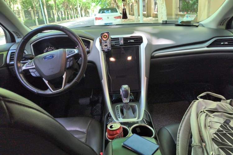 Used Ford Mondeo 2013 1.5L GTDi180 Fashion Edition Center Console