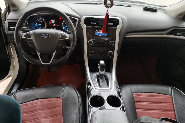 Used Ford Mondeo 2013 1.5L GTDi180 Fashion Edition Center Console