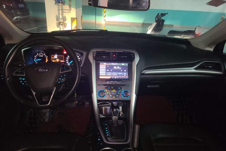 Used Ford Mondeo 2013 1.5L GTDi180 Fashion Edition Center Console