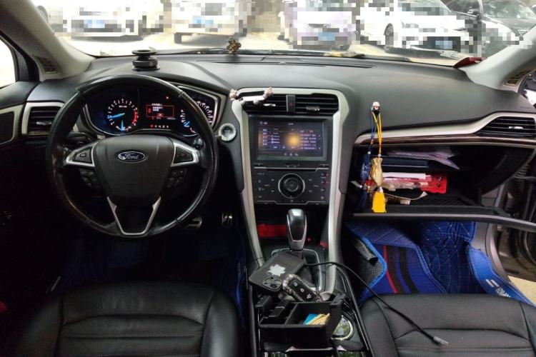 Used Ford Mondeo 2013 2.0L GTDi 200 Fashion Edition Center Console