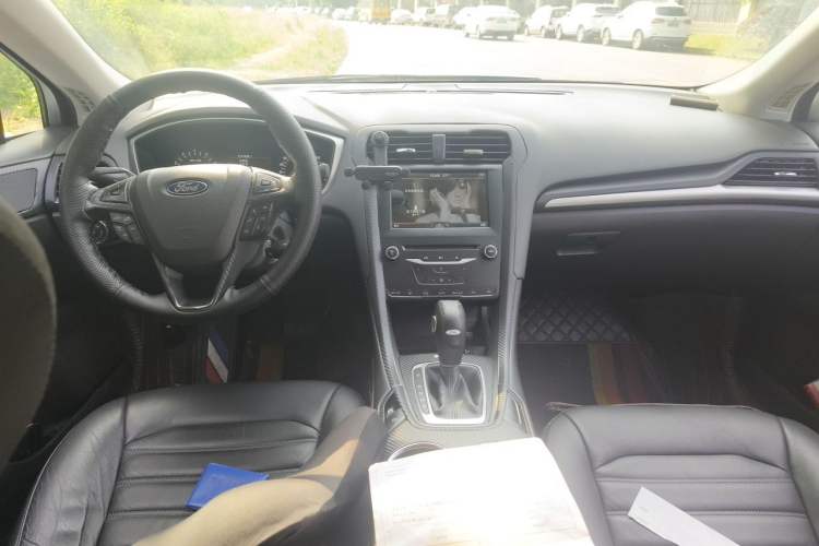 Used Ford Mondeo 2013 1.5L GTDi180 Fashion Edition Center Console