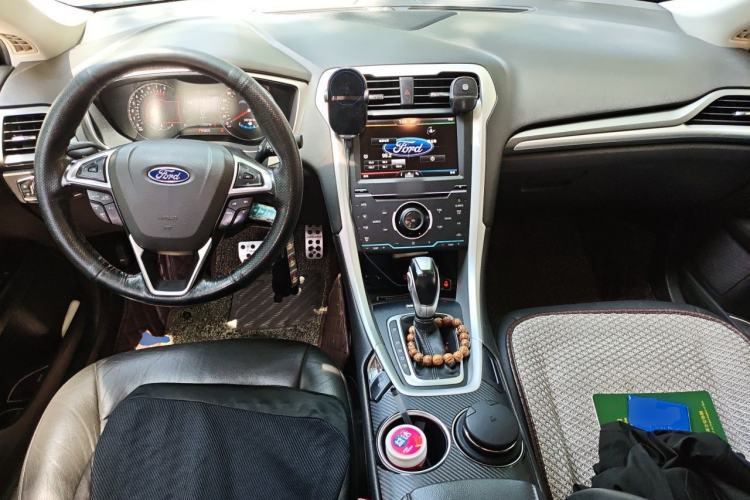 Used Ford Mondeo 2013 1.5L GTDi180 Fashion Edition Center Console