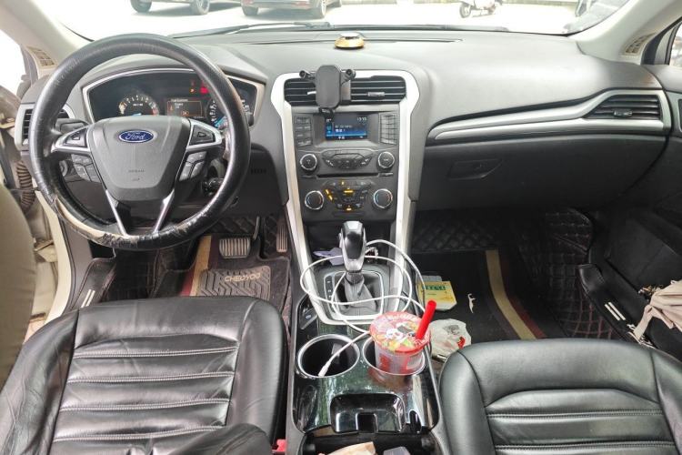 Used Ford Mondeo 2013 1.5L GTDi180 Fashion Edition Center Console
