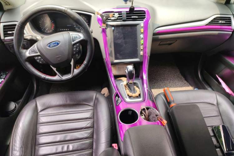Used Ford Mondeo 2013 1.5L GTDi180 Fashion Edition Center Console
