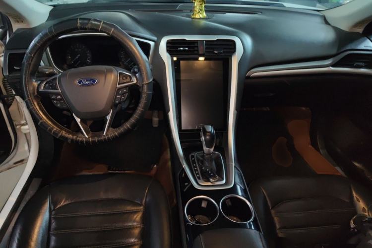Used Ford Mondeo 2013 1.5L GTDi180 Fashion Edition Center Console