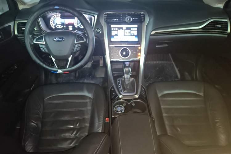 Used Ford Mondeo 2013 2.0L GTDi240 Flagship Edition Center Console