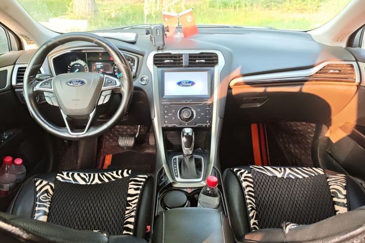 Used Ford Mondeo 2013 2.0L GTDi 200 Fashion Edition Center Console