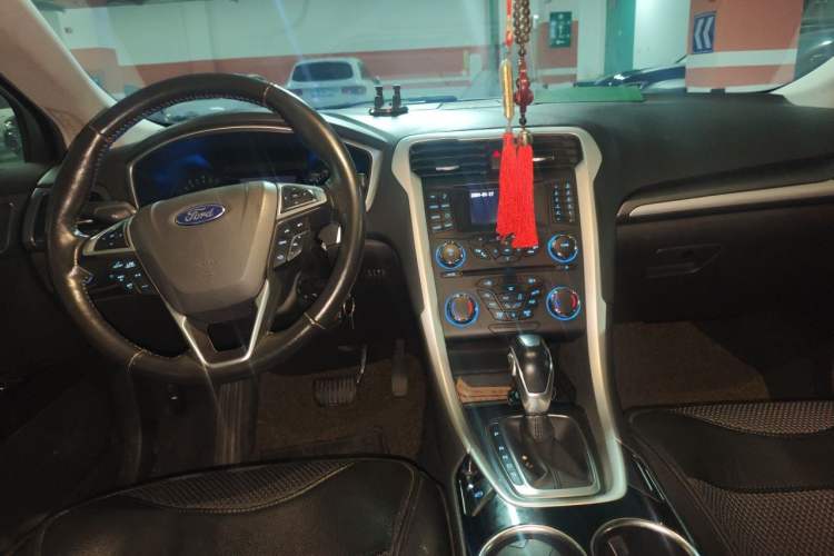 Used Ford Mondeo 2013 1.5L GTDi180 Fashion Edition Center Console