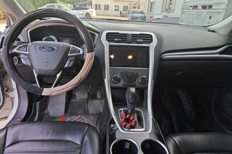 Used Ford Mondeo 2013 1.5L GTDi180 Fashion Edition Center Console