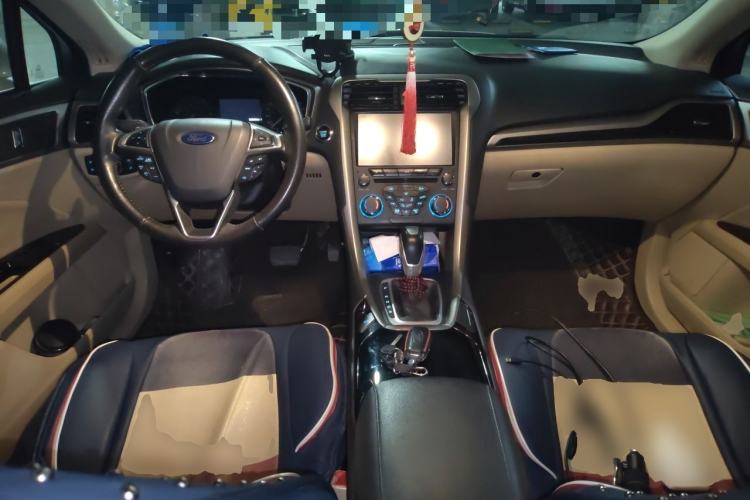 Used Ford Mondeo 2013 2.0L GTDi 200 Fashion Edition Center Console