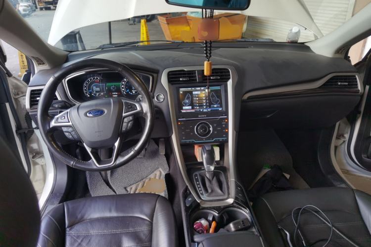 Used Ford Mondeo 2013 2.0L GTDi240 Flagship Edition Center Console