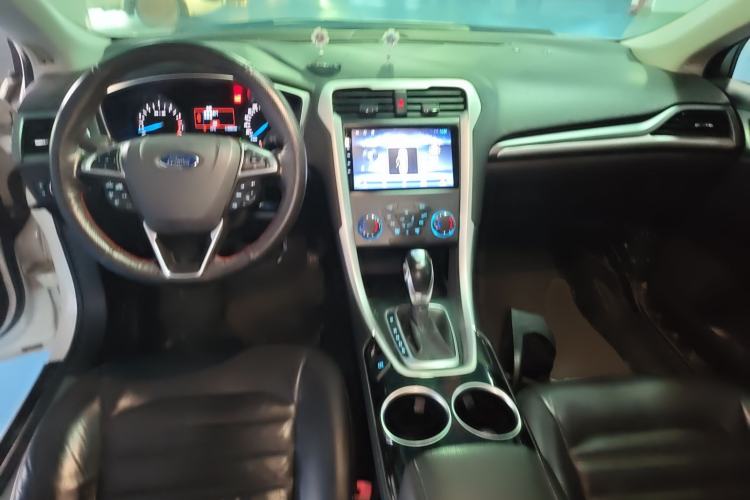 Used Ford Mondeo 2013 1.5L GTDi180 Fashion Edition Center Console