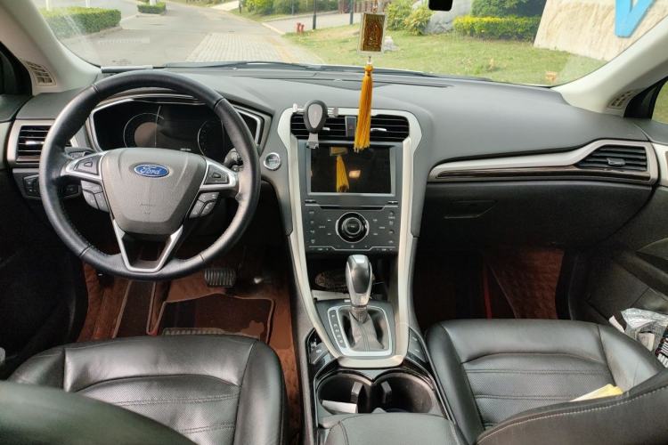 Used Ford Mondeo 2013 2.0L GTDi240 Flagship Edition Center Console