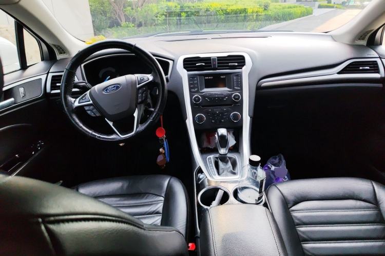 Used Ford Mondeo 2013 1.5L GTDi180 Fashion Edition Center Console