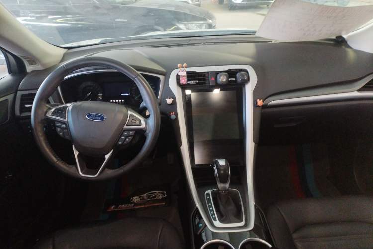 Used Ford Mondeo 2013 1.5L GTDi180 Fashion Edition Center Console