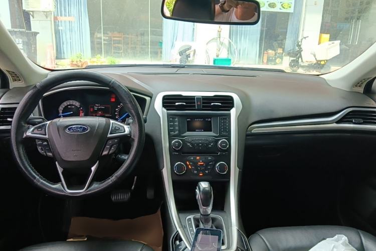 Used Ford Mondeo 2013 1.5L GTDi180 Fashion Edition Center Console