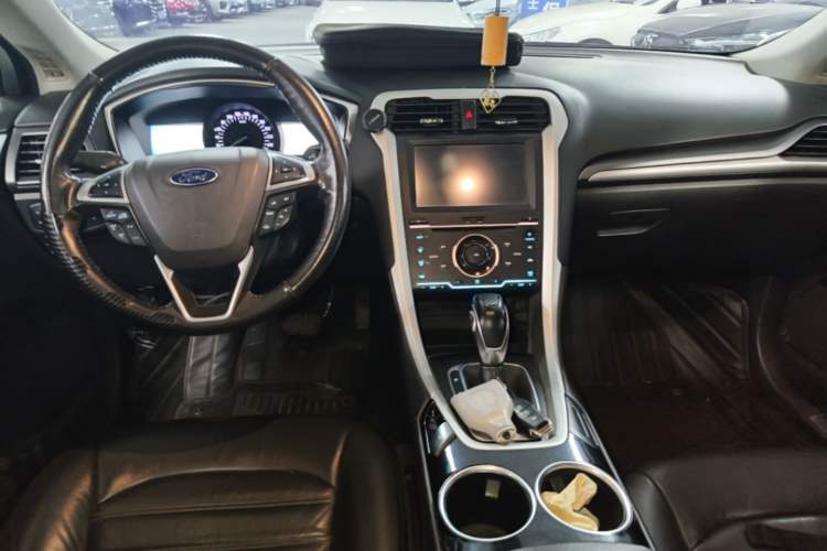 Used Ford Mondeo 2013 1.5L GTDi180 Fashion Edition Center Console
