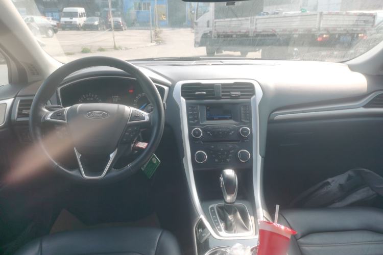 Used Ford Mondeo 2013 1.5L GTDi180 Fashion Edition Center Console