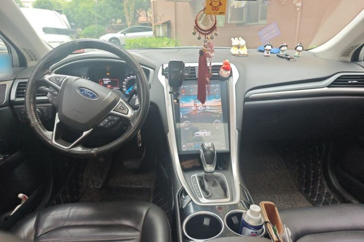 Used Ford Mondeo 2013 1.5L GTDi180 Fashion Edition Center Console