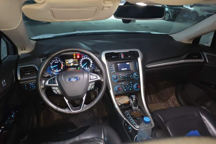 Used Ford Mondeo 2013 1.5L GTDi180 Fashion Edition Center Console