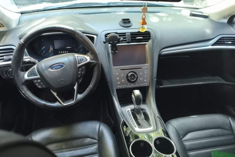 Used Ford Mondeo 2013 1.5L GTDi180 Fashion Edition Center Console