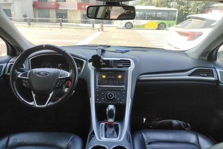 Used Ford Mondeo 2013 1.5L GTDi180 Fashion Edition Center Console