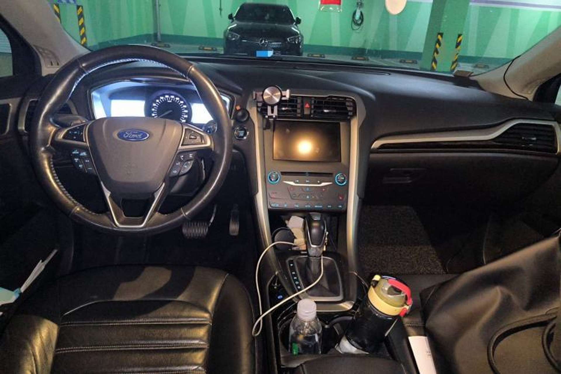 Used Ford Mondeo 2013 2.0L GTDi 200 Luxury Model Center Console