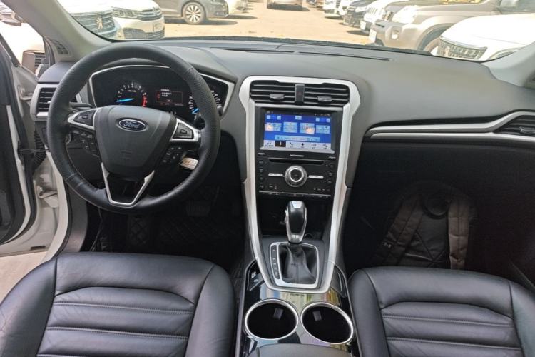 Used Ford Mondeo 2013 1.5L GTDi180 Fashion Edition Center Console