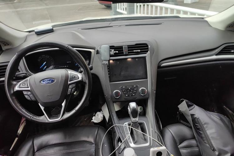 Used Ford Mondeo 2013 1.5L GTDi180 Fashion Edition Center Console