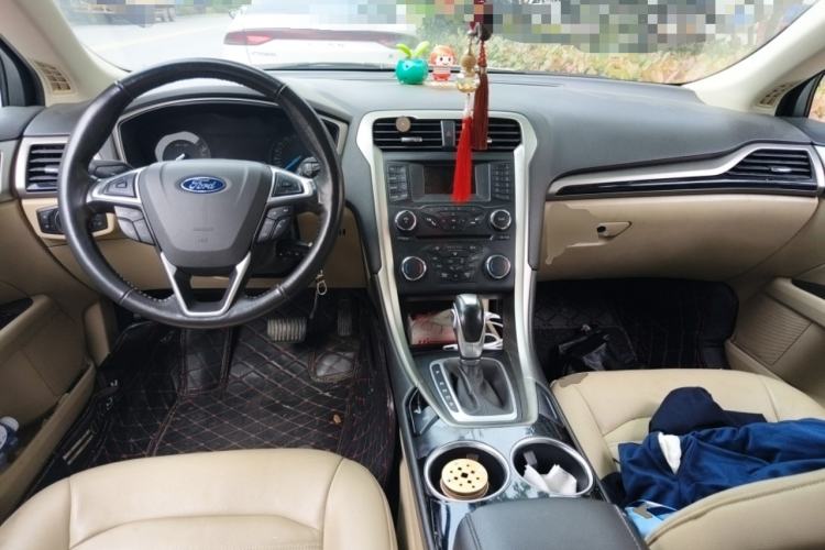 Used Ford Mondeo 2013 1.5L GTDi180 Fashion Edition Center Console