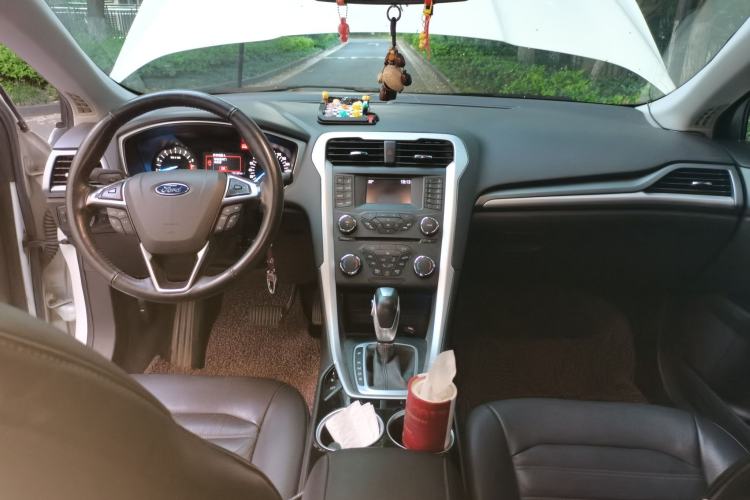 Used Ford Mondeo 2013 1.5L GTDi180 Fashion Edition Center Console