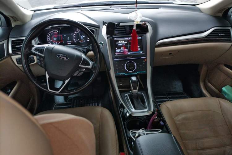 Used Ford Mondeo 2013 2.0L GTDi240 Flagship Edition Center Console
