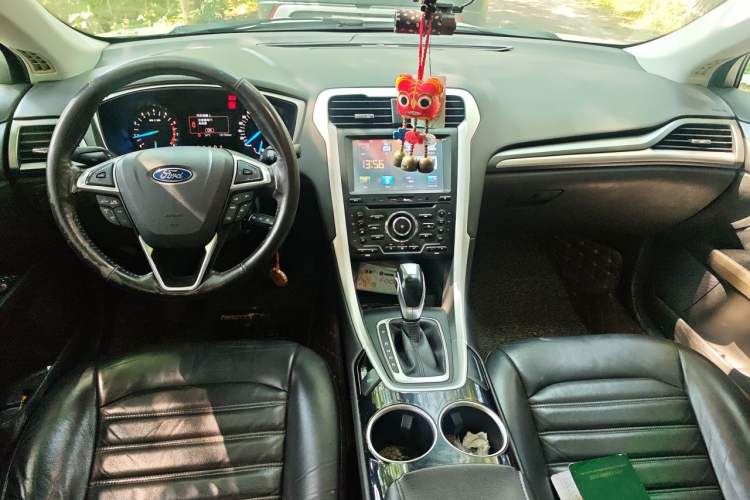 Used Ford Mondeo 2013 1.5L GTDi180 Fashion Edition Center Console